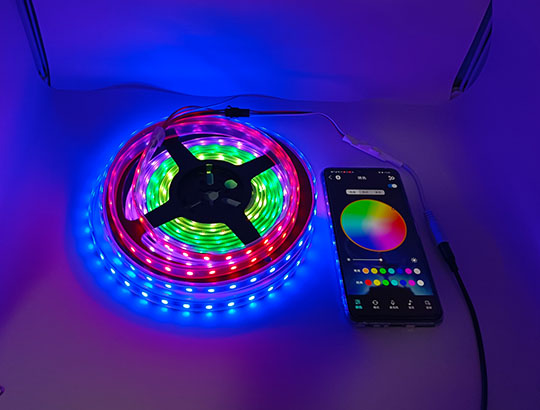 多功能宁波应急手电筒方案开发，手电筒驱动芯片厂家